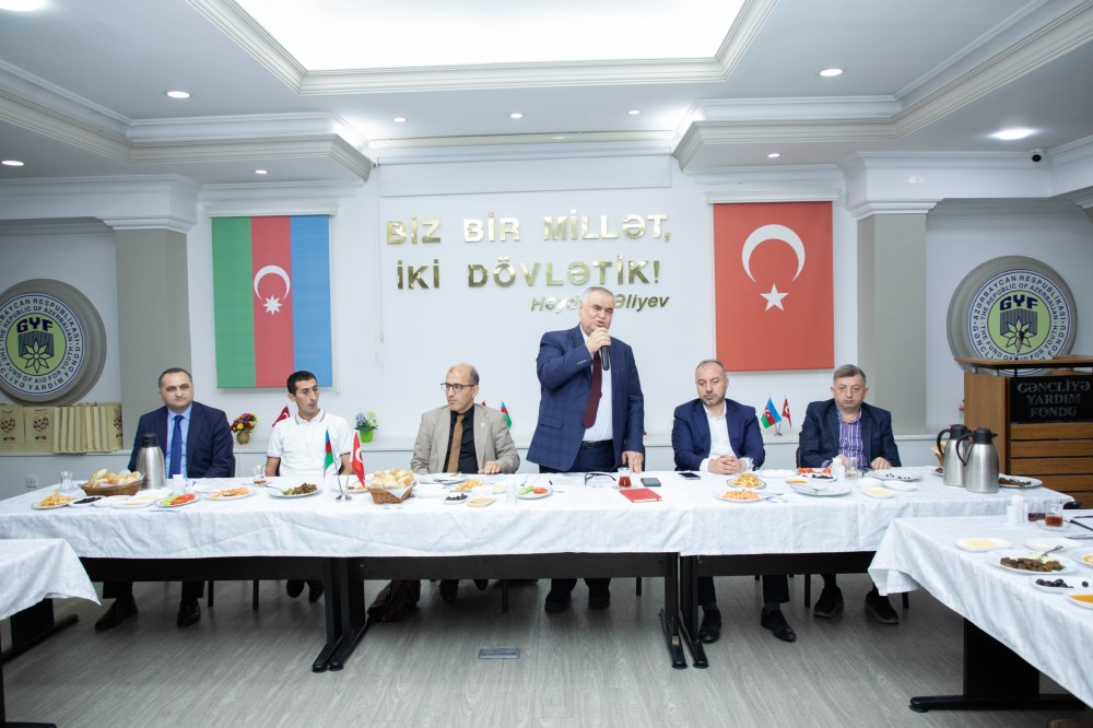 Gəncliyə Yardım Fondunda Milli Mətbuatın 150 illiyi Münasibəti İlə Görüş Keçirilib