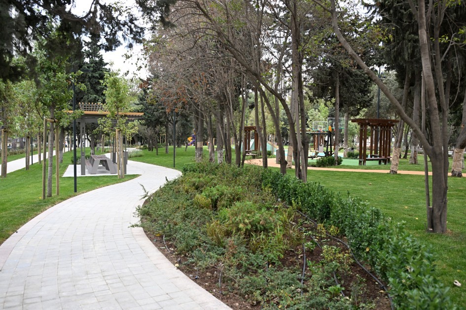 İlham Əliyev və birinci xanım yeni parkın açılışında- FOTOLAR