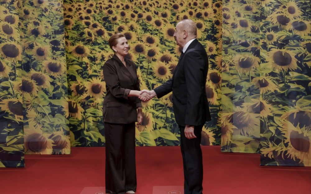 İlham Əliyev Kopenhagendə Zirvə toplantısının açılışında /YENİLƏNİB (FOTO)