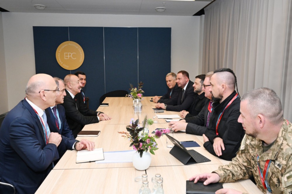 İlham Əliyev Kopenhagendə Zelenski ilə görüşdü