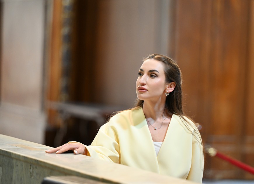 Birinci xanım Müqəddəs Pyotr Bazilikasındakı bərpa işləri ilə tanış oldu -FOTOLAR