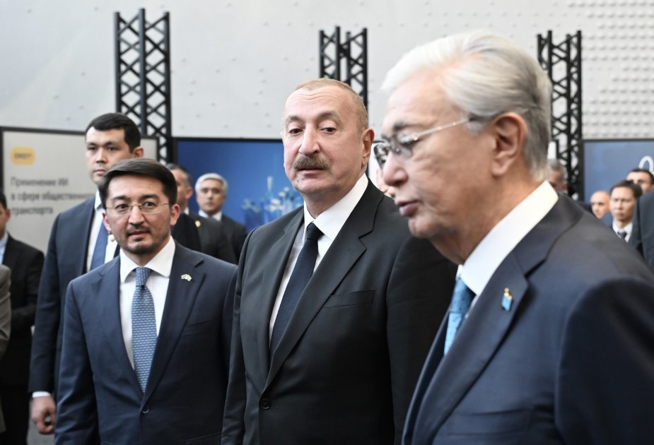 Prezidentlər “Alem.ai” Beynəlxalq Süni İntellekt Mərkəzində olublar - FOTOLAR