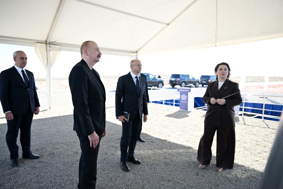 Prezident “Şəms” və “Üfüq” Günəş Elektrik stansiyalarının təməlini qoyub -