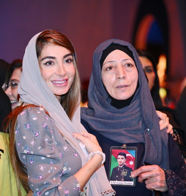 Leyla və Arzu Əliyeva şəhid anaları ilə görüşdülər -FOTOLAR