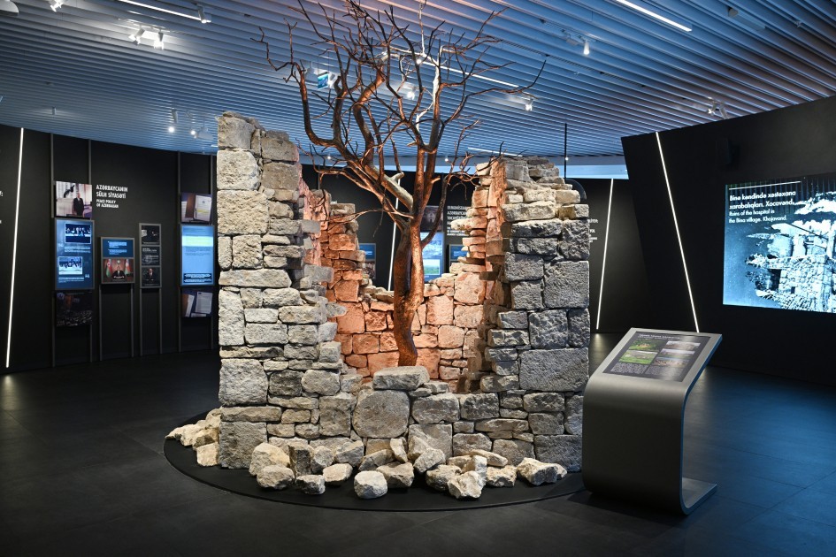 Bütün şəhidlərimizin adları Zəfər muzeyindəki divarahəkk edilib - FOTOLAR