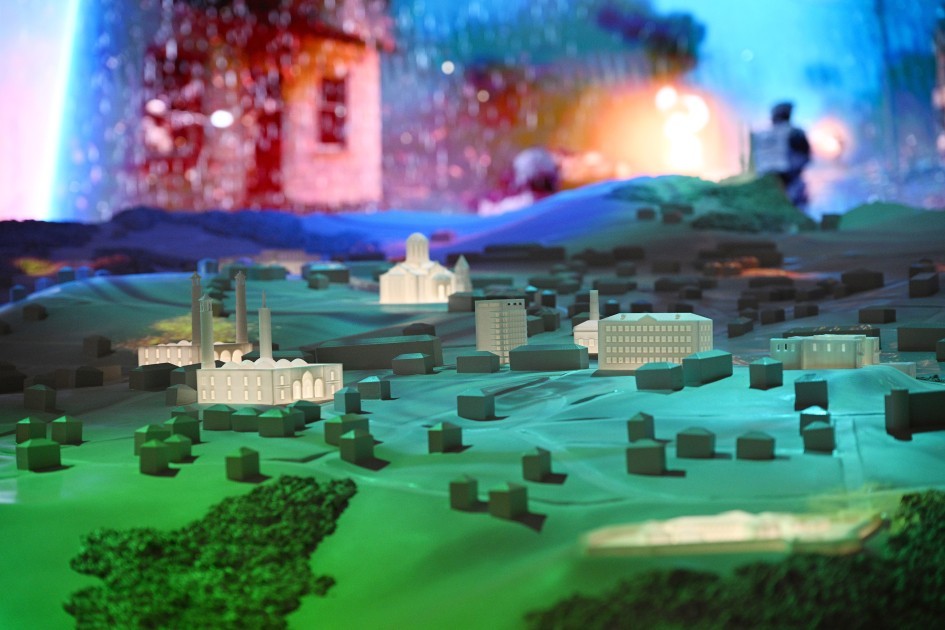 Bütün şəhidlərimizin adları Zəfər muzeyindəki divarahəkk edilib - FOTOLAR