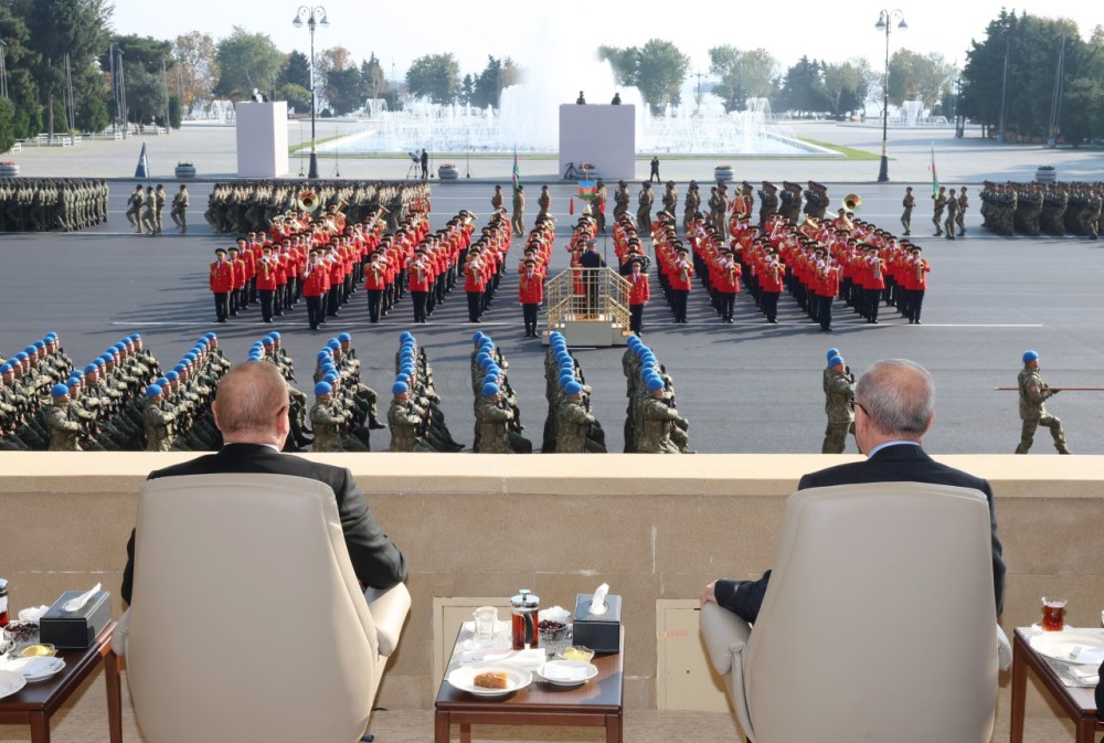 Ərdoğan hərbi paraddan fotolar paylaşdı