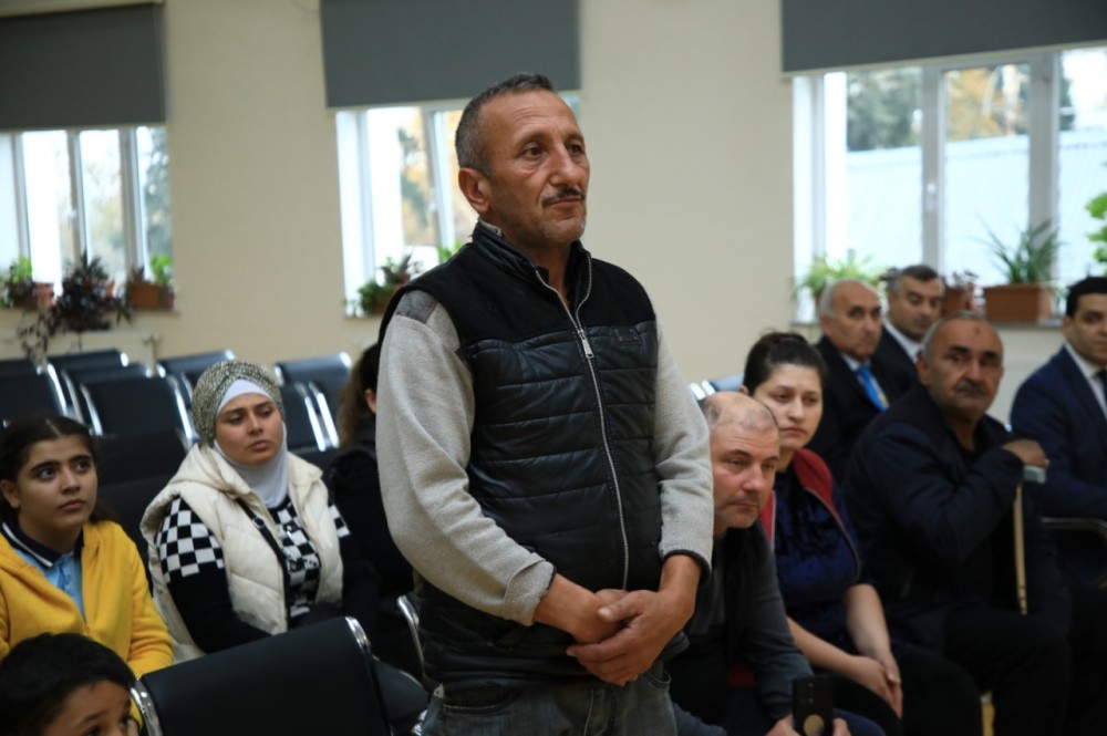 Niyazi Bayramov 10 nömrəli tam orta məktəbdə vətəndaşlarla görüşüb -FOTOLAR