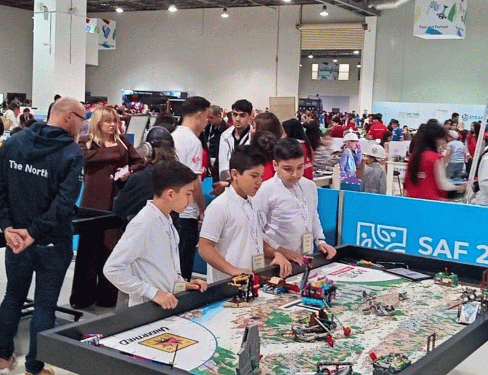 Paytaxt məktəbliləri SAF 2025-də