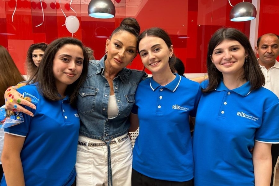 Leyla Əliyevanın UŞAQLARA QAYĞI MİSSİYASI:Ulu Öndər Heydər Əliyev ƏNƏNƏSİNİN TƏCƏSSÜMÜ + VİDEO