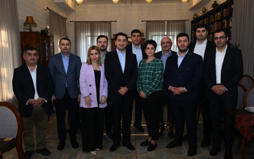 Hikmət Hacıyev erməni nümayəndələrlə görüşdü -FOTOLAR