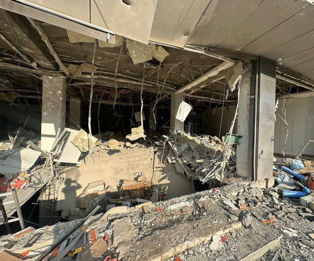 Bakıdakı partlayış bu plazada baş verib - YENİLƏNİB