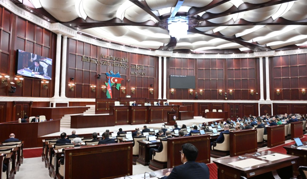 Azərbaycan bir sıra ölkə ilə diplomatik və xidməti pasport sahiblərini vizadan qarşılıqlı azad edir