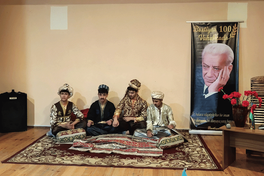 Paytaxt məktəblərində böyük ədibin yubileyi qeyd olunub