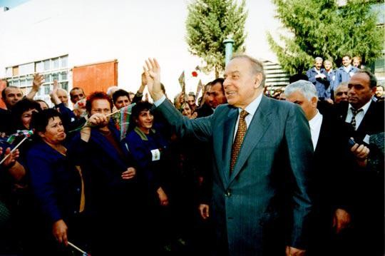 Xalq və Lider Birliyi: AzərbaycanınZəfərinin Əbədi Təməli (TARİXİN FOTOLARI)