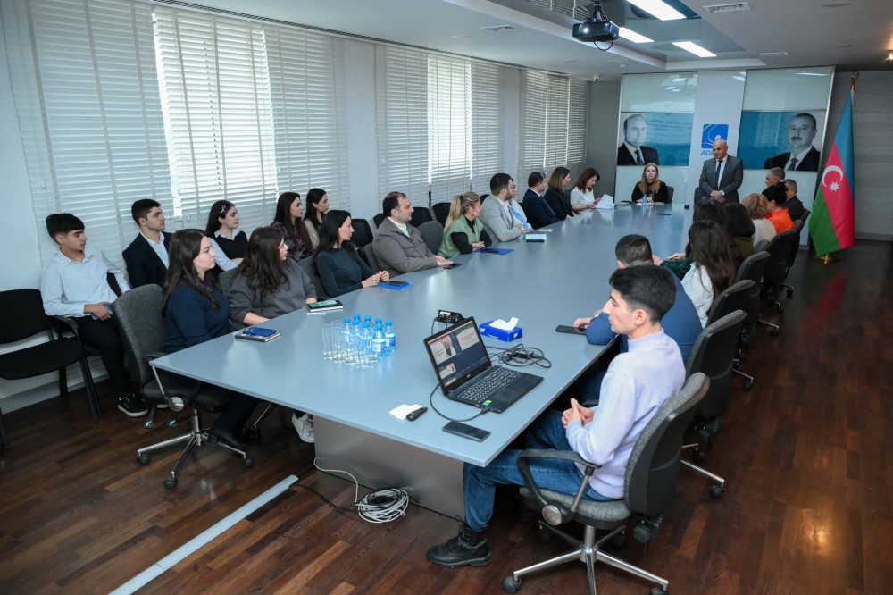 ASA-da "Suverenliyin zəfər yolu" kitabının təqdimatı keçirildi