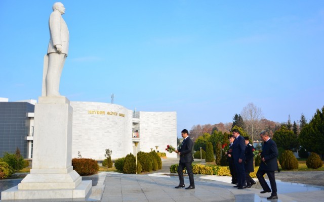 Ulu Öndərin əziz xatirəsi Ağstafada ehtiramla yad olunub- FOTOLAR