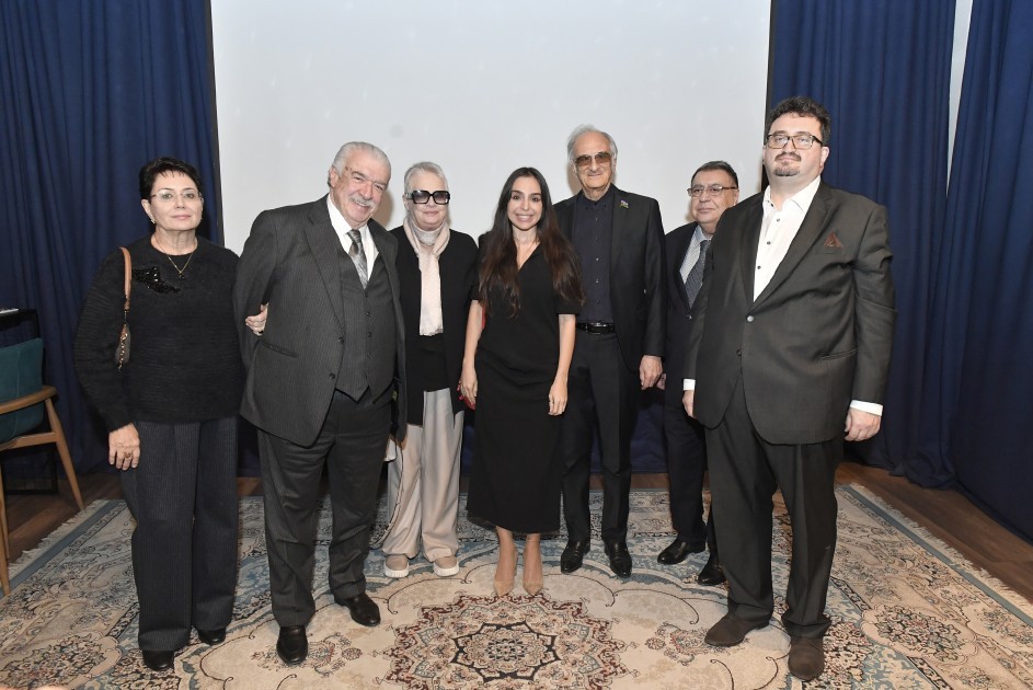 Leyla Əliyeva Heydər Əliyevin xatirə gecəsində -FOTOLAR