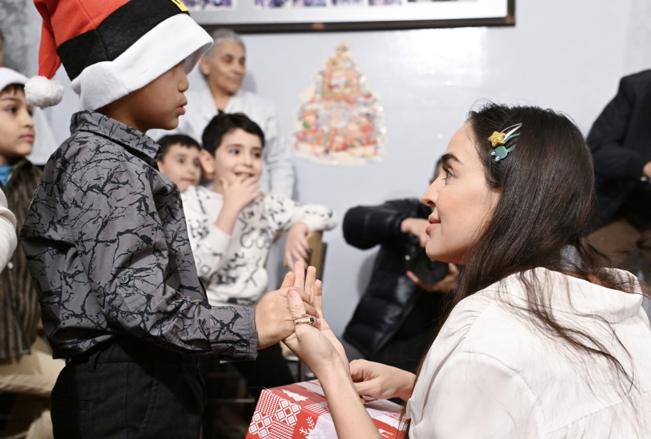 Vəzifədən yox, ürəkdən gələn baxış -Gözlərinin içinə baxmaq