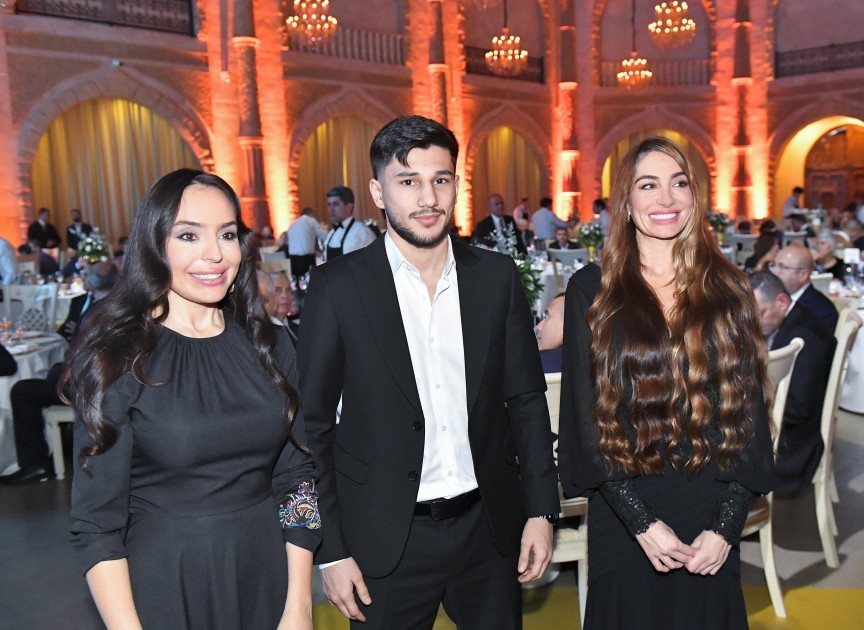 Leyla və Arzu Əliyeva idmançıların mükafatlandırma tədbirində