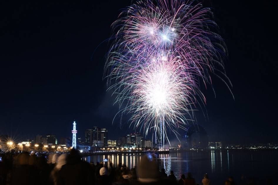 Bakıda atəşfəşanlıq oldu